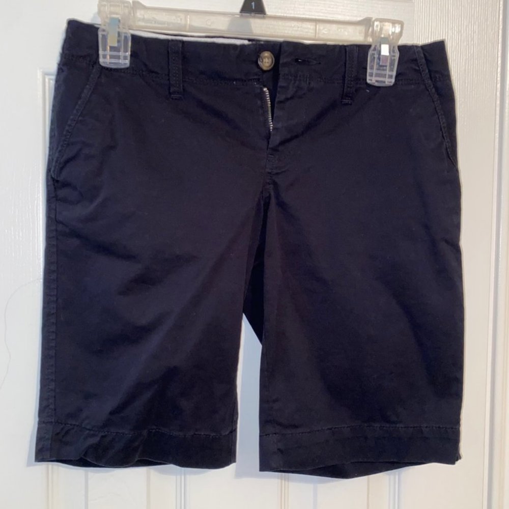 Old Navy Bermuda shorts- black